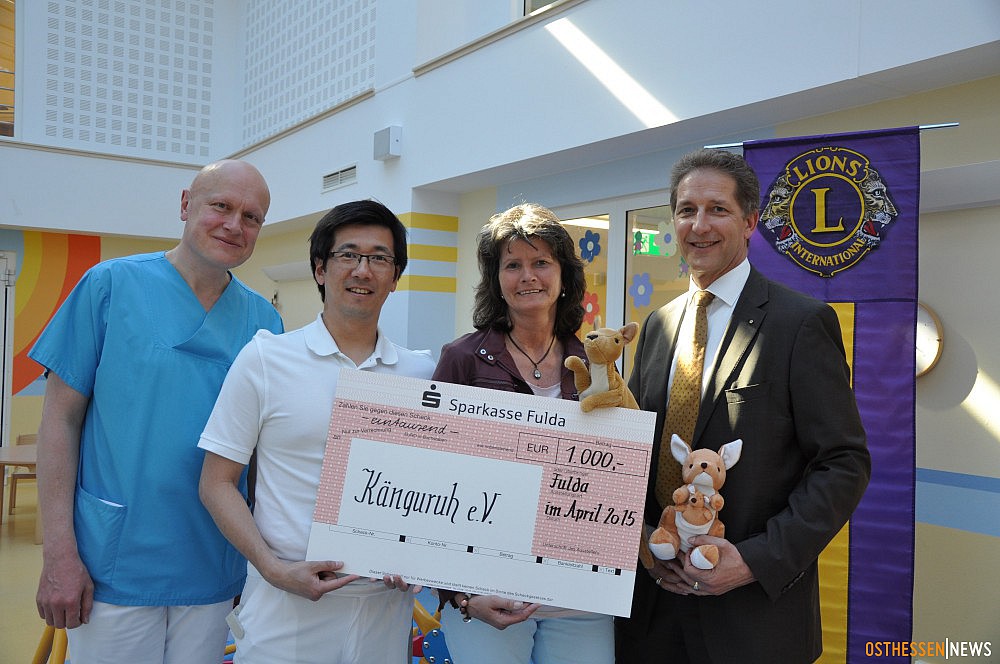 Lions-Club übergibt 1.000 Euro-Spende für Kinder und Jugendliche