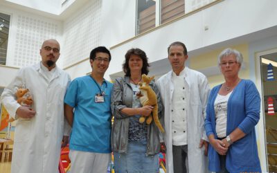 Erlös Benefiz-Spargel-Schäl-Aktion an Fördervereine übergeben